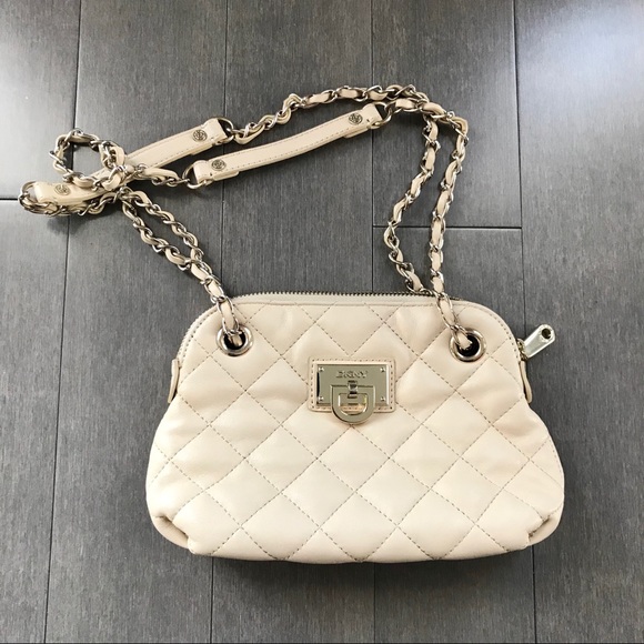 Dkny Handbags - ❤️ DKNY 100% leather crossbody bag! Flawless!